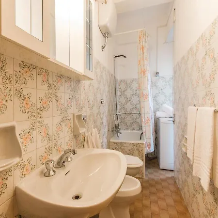 Rosa Lungomare Italia Apartman